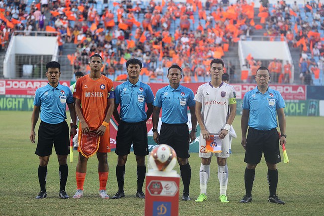 chua-roi-binh-duong-tien-linh-da-duoc-4-dai-gia-v-league-chao-moi-phi-lot-tay-len-toi-8-ty-dong